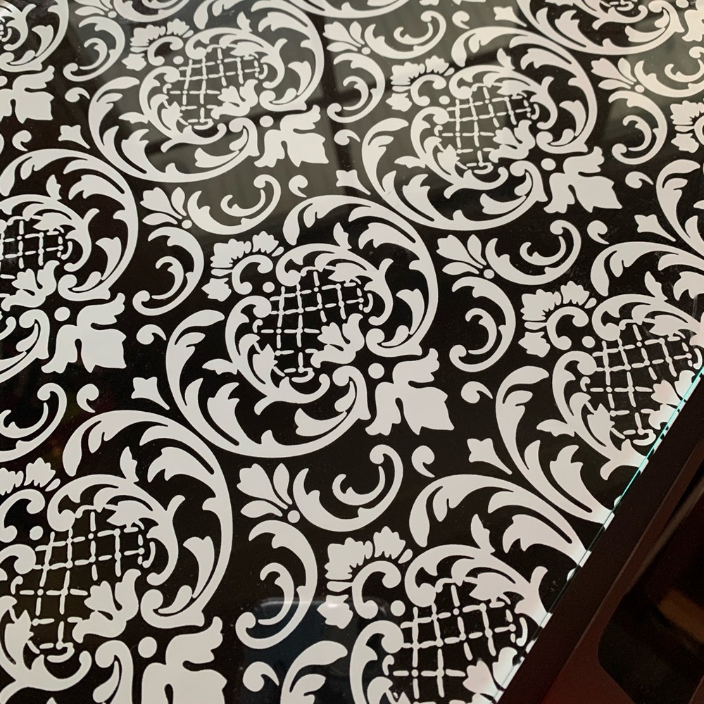 Tempered glass table topper
